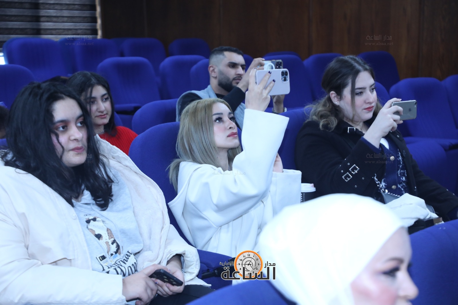 Madar Al-Saa Images 0.38155757203427854