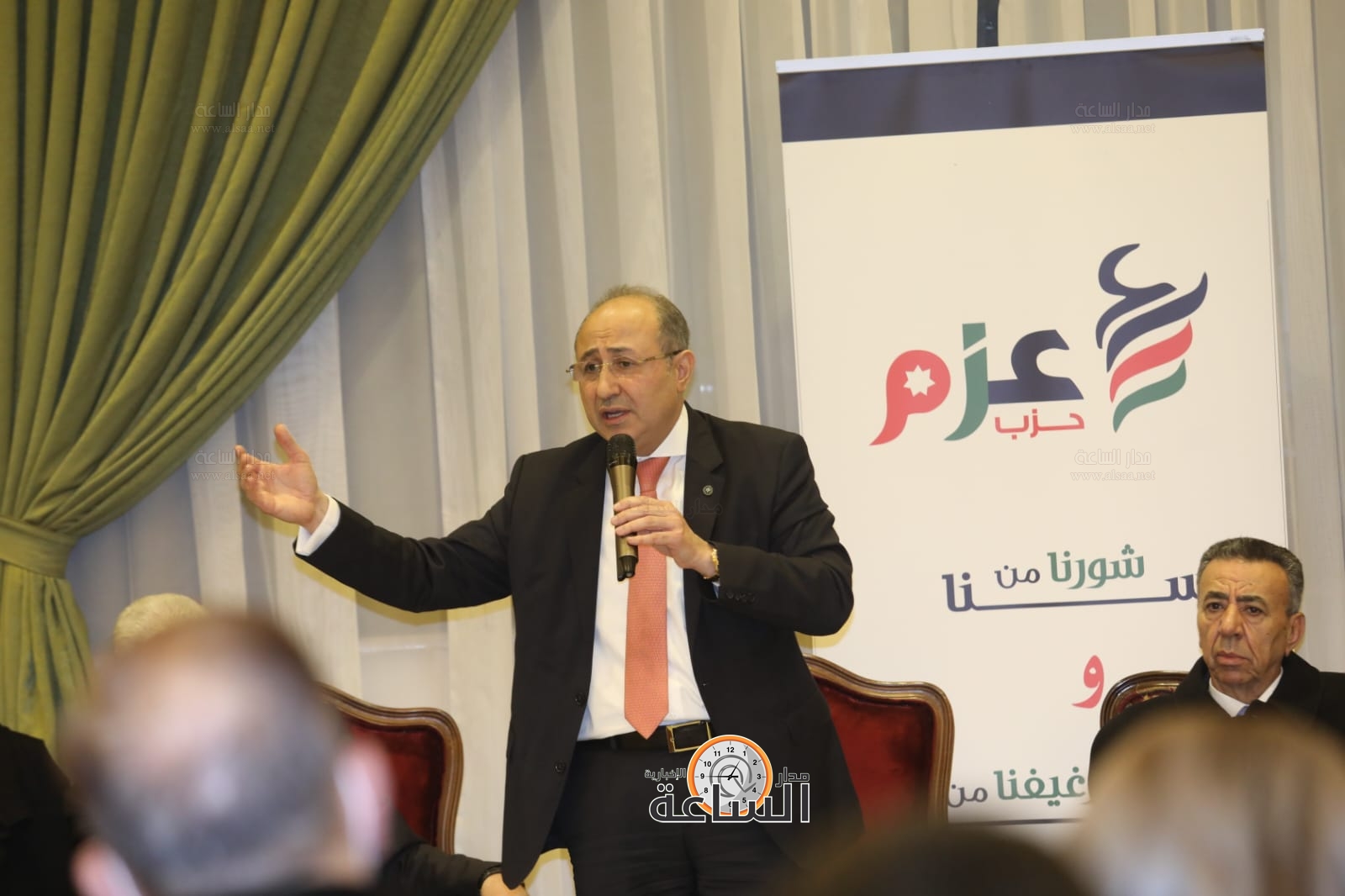 Madar Al-Saa Images 0.43085457263120874