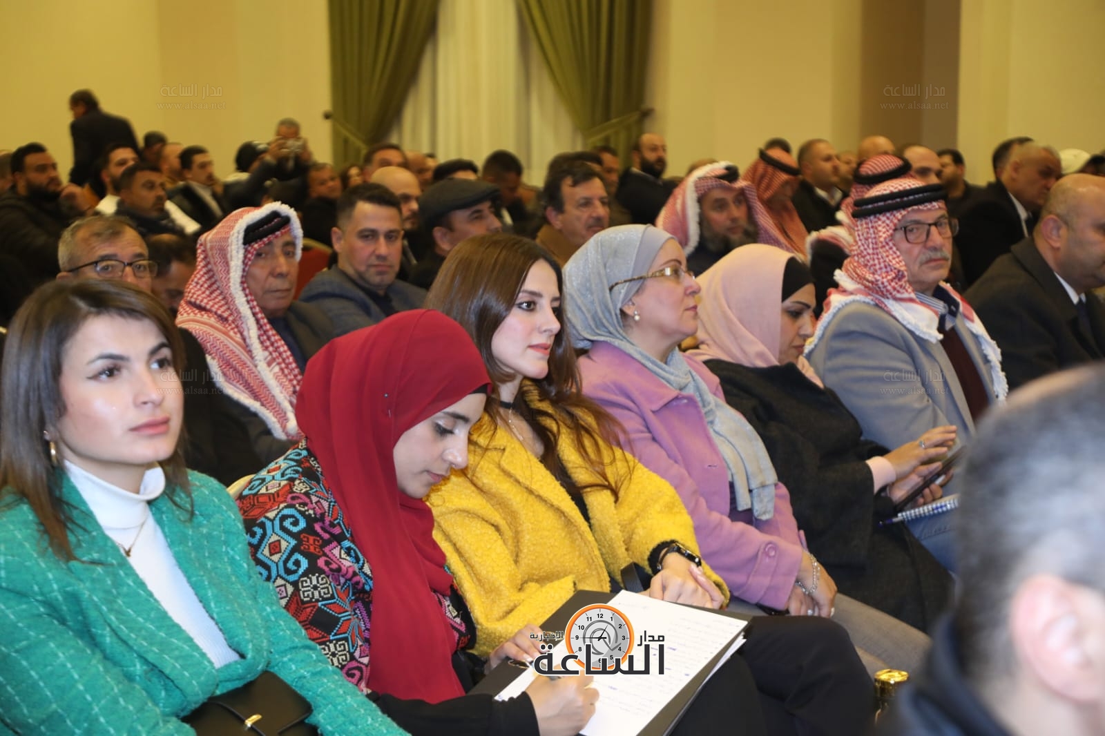 Madar Al-Saa Images 0.3788468605131201