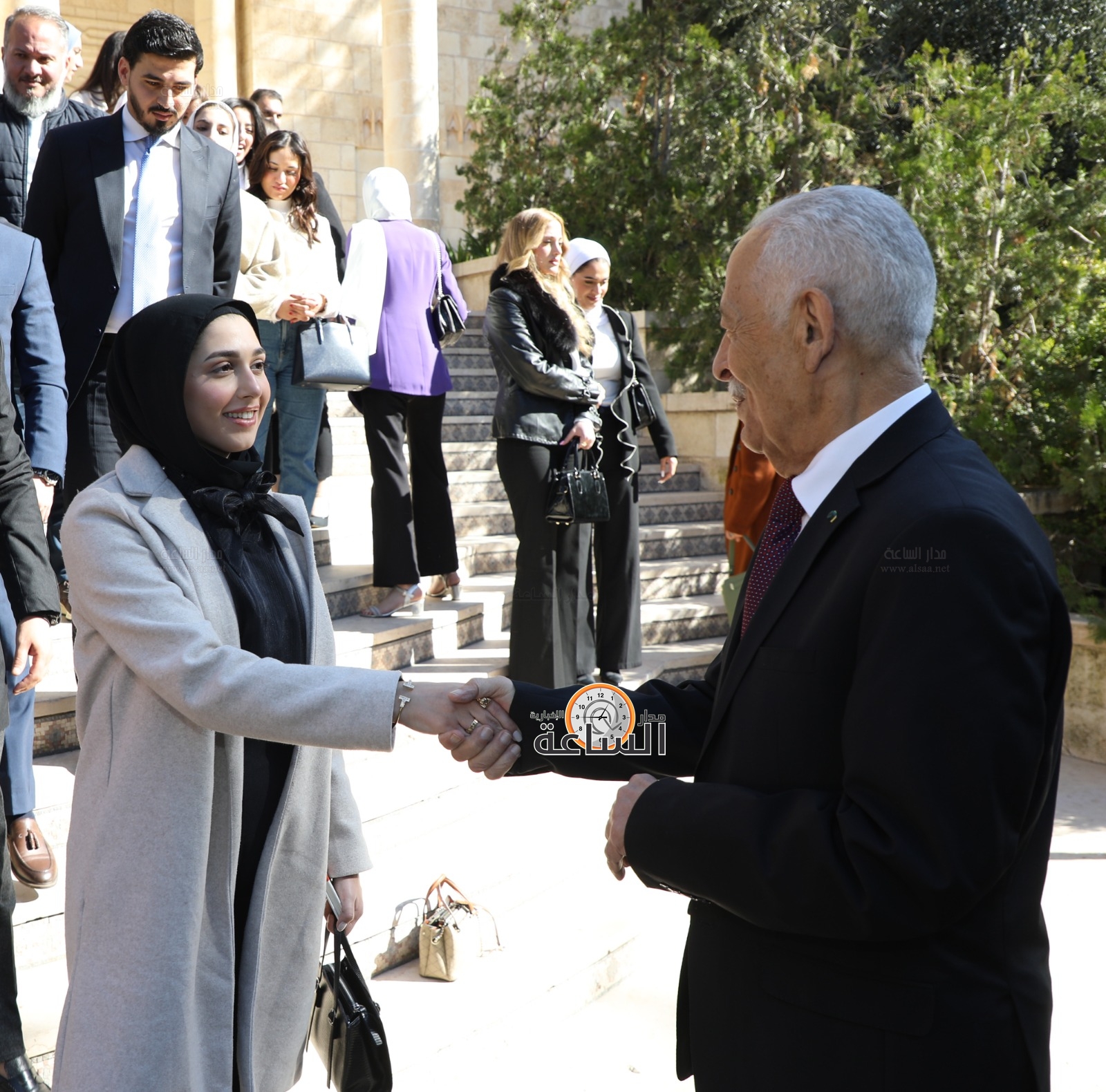 Madar Al-Saa Images 0.04401232271175992