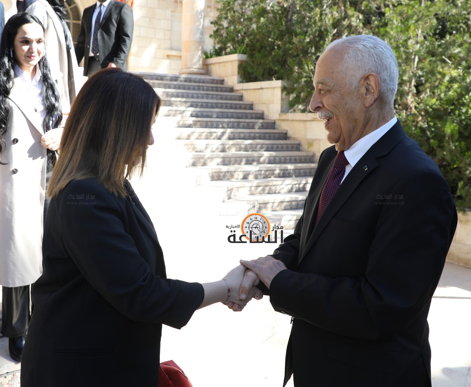 Madar Al-Saa Images 0.8954088476185751