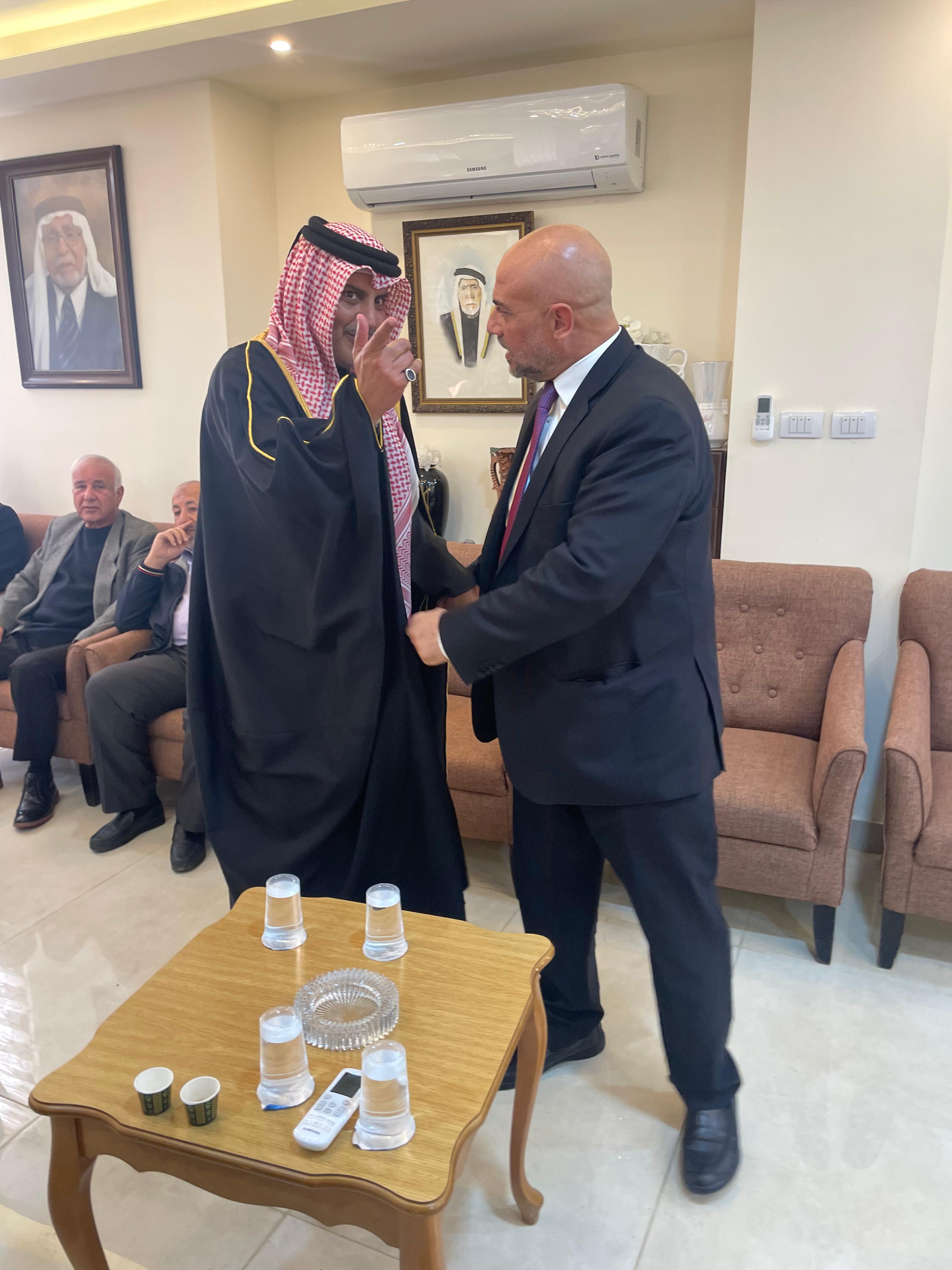 Madar Al-Saa Images 0.6183400518198305