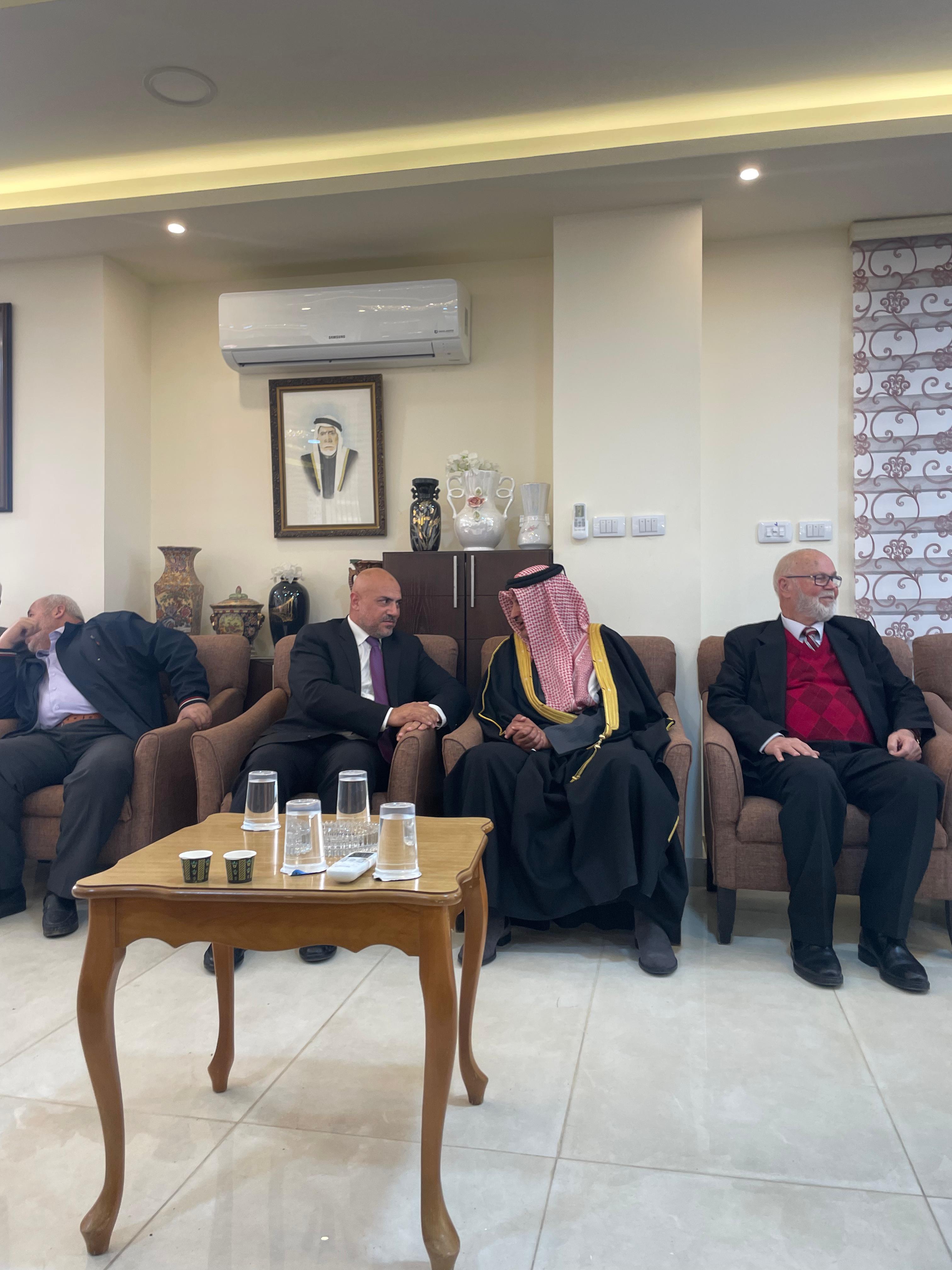 Madar Al-Saa Images 0.8490719193473426