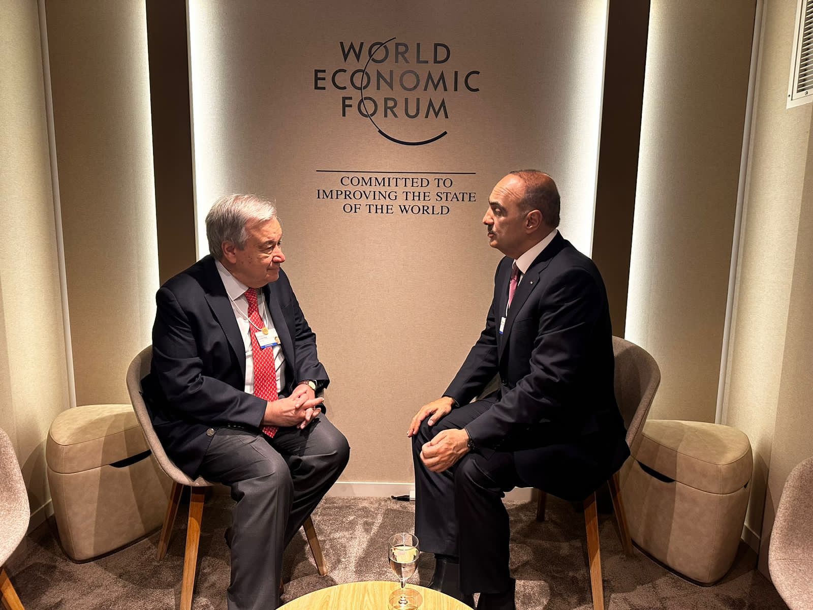 Madar Al-Saa Images 0.5421614022563259