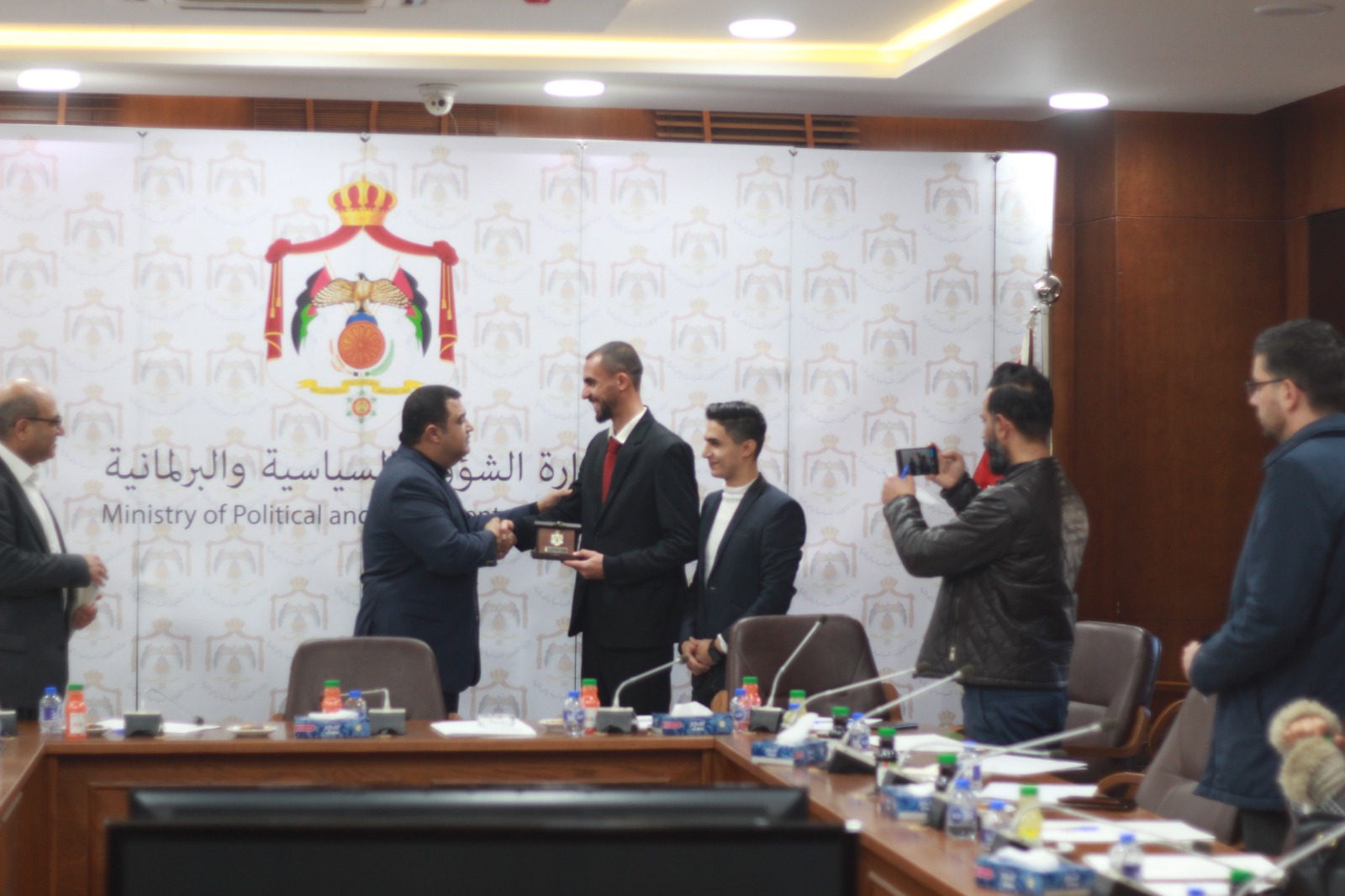 Madar Al-Saa Images 0.048213483308403804