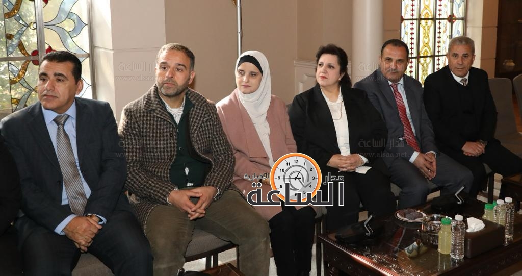 Madar Al-Saa Images 0.34092875583309423