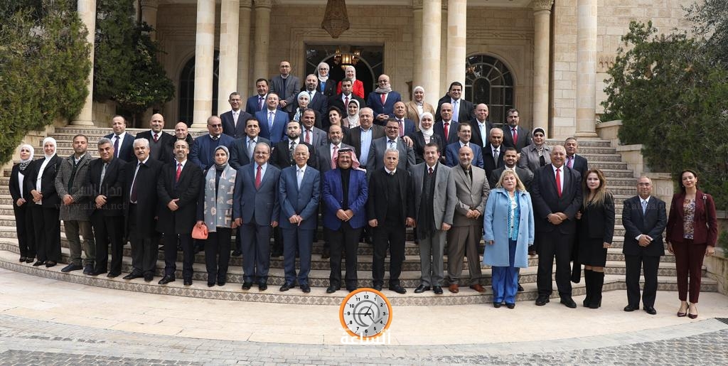 Madar Al-Saa Images 0.0817160946944897