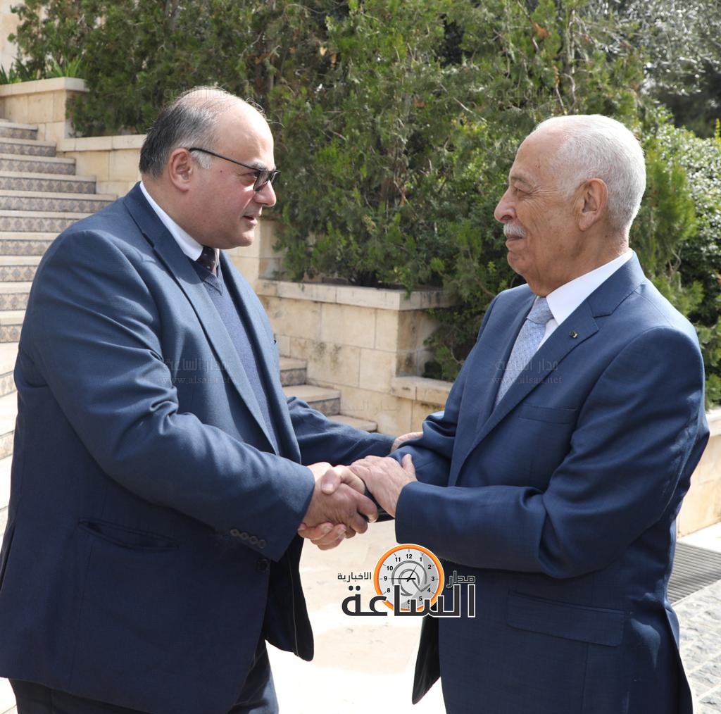 Madar Al-Saa Images 0.15934324069109285