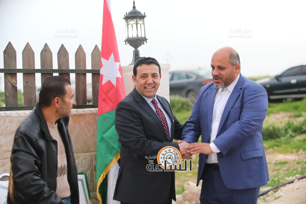 Madar Al-Saa Images 0.6106593876389368