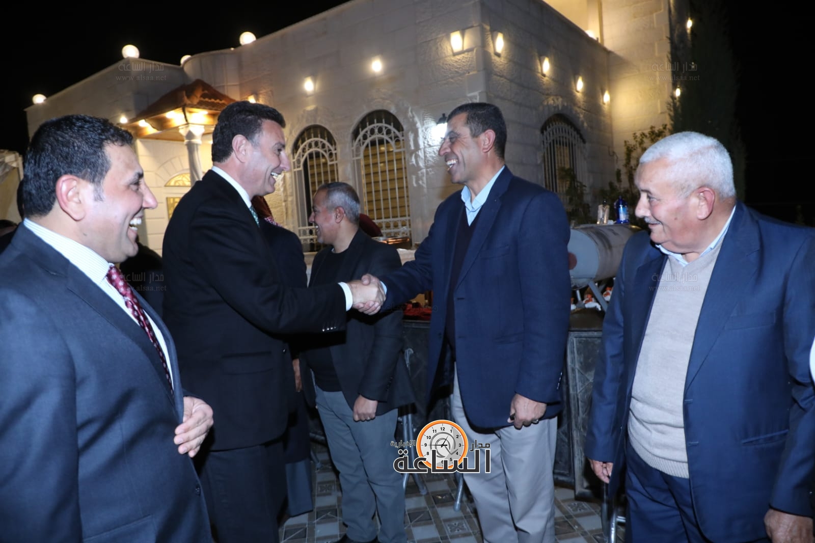 Madar Al-Saa Images 0.41299284135789494