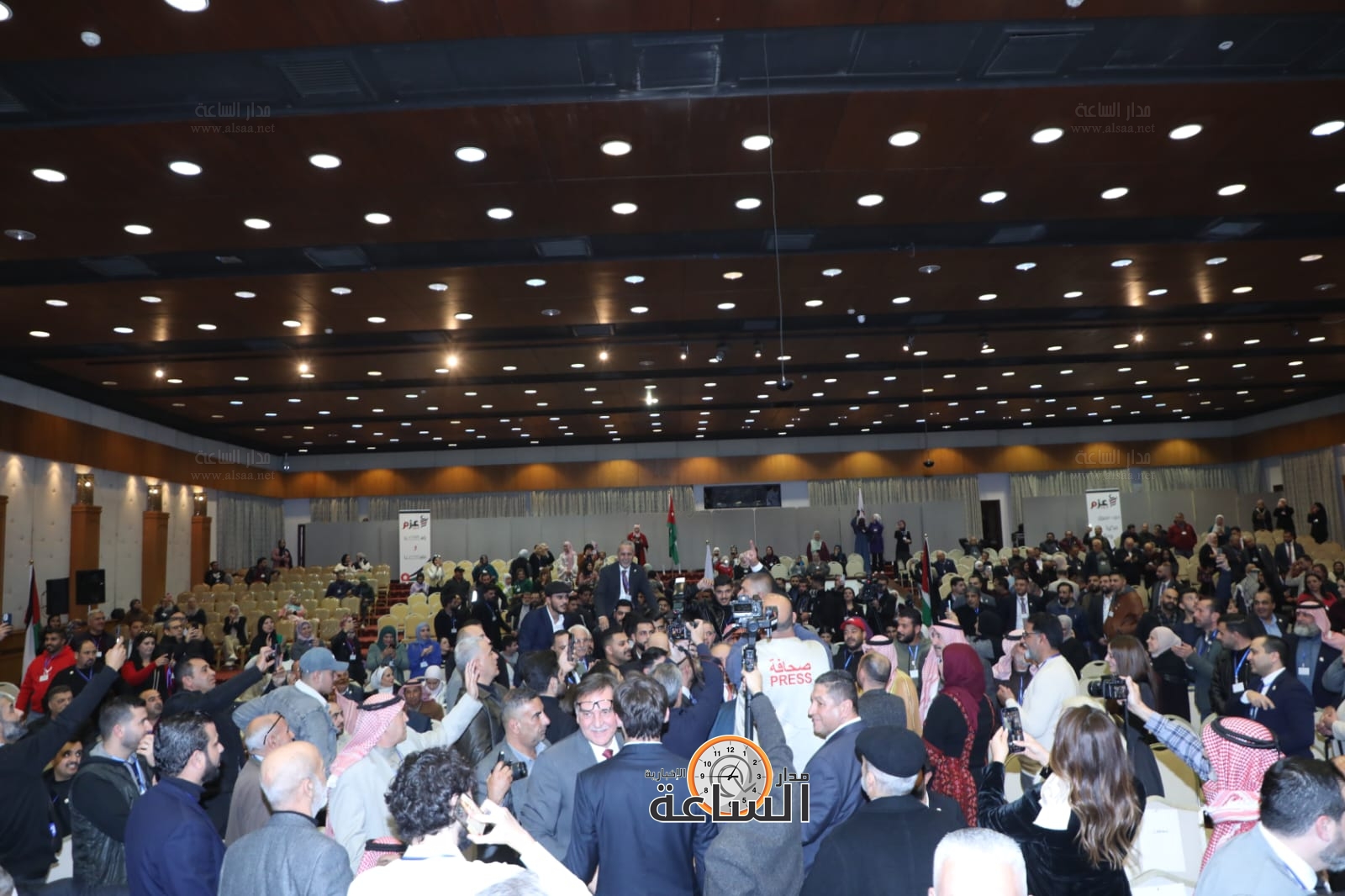 Madar Al-Saa Images 0.4735730832453524