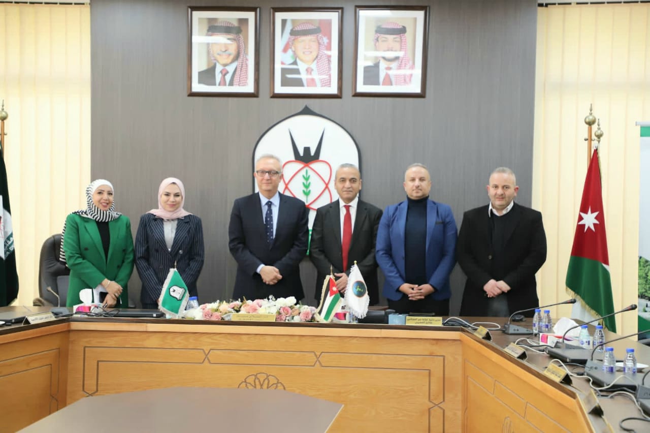 Madar Al-Saa Images 0.9527289950678162