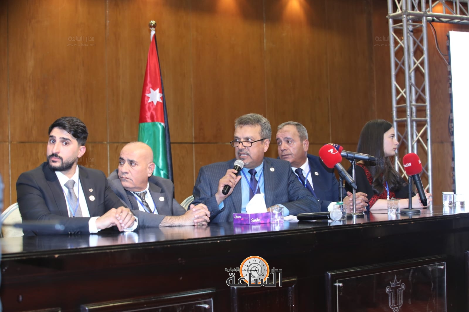 Madar Al-Saa Images 0.14523052987873486