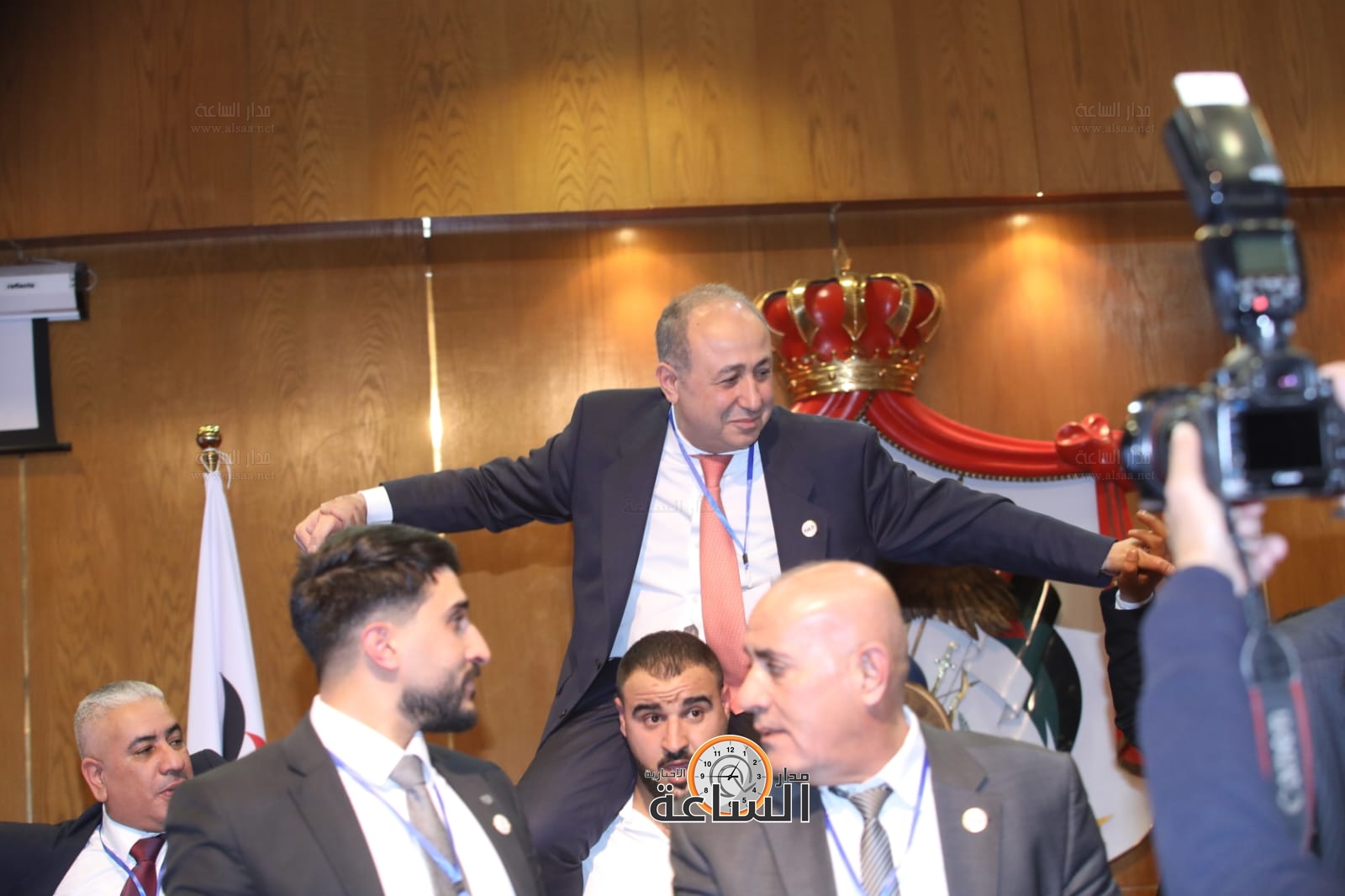 Madar Al-Saa Images 0.4596485566253308