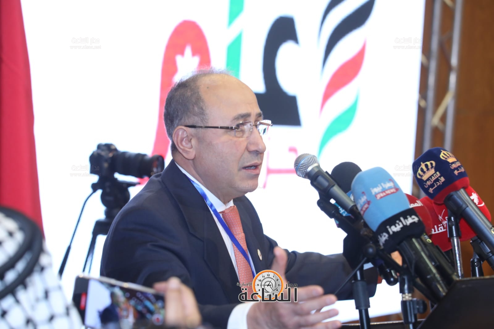 Madar Al-Saa Images 0.7768019202758021