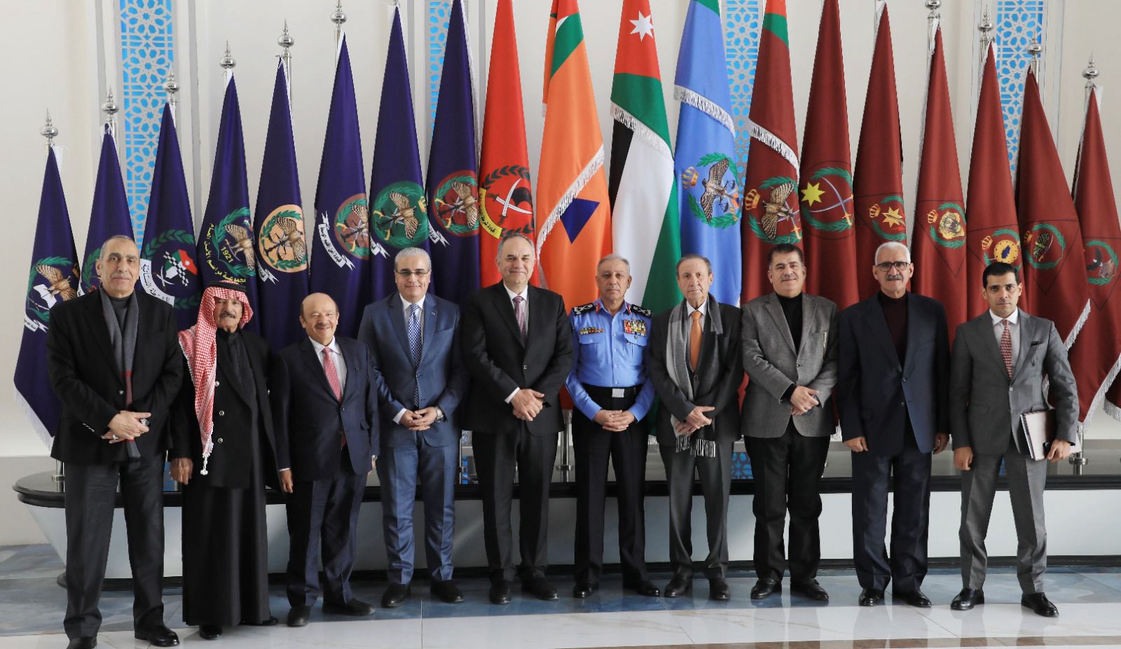 Madar Al-Saa Images 0.13164854848189633