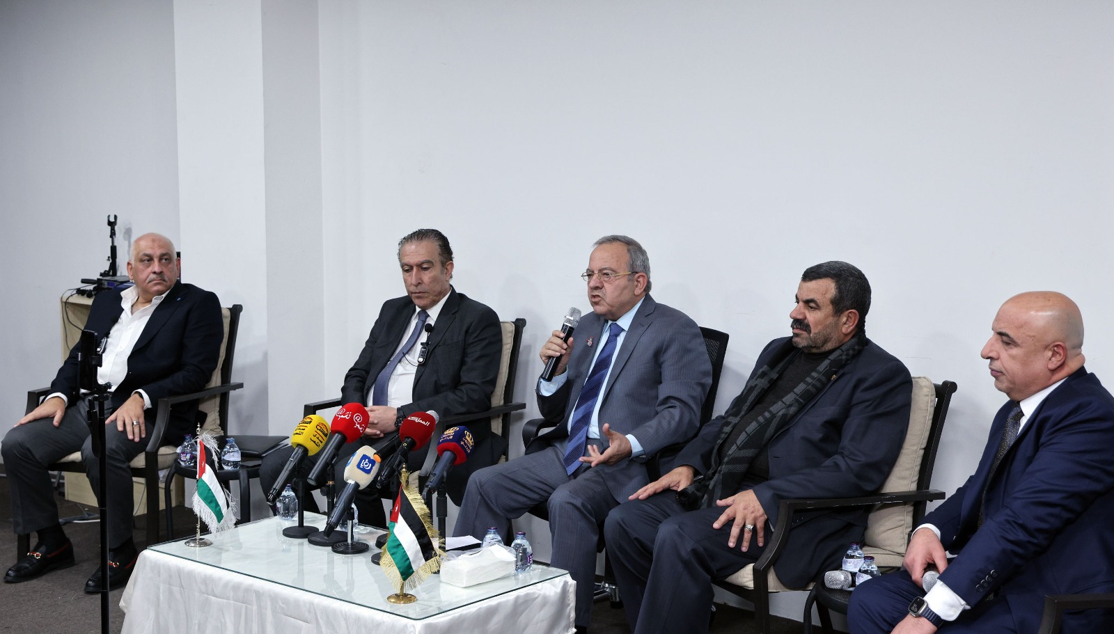 Madar Al-Saa Images 0.10414953577101449