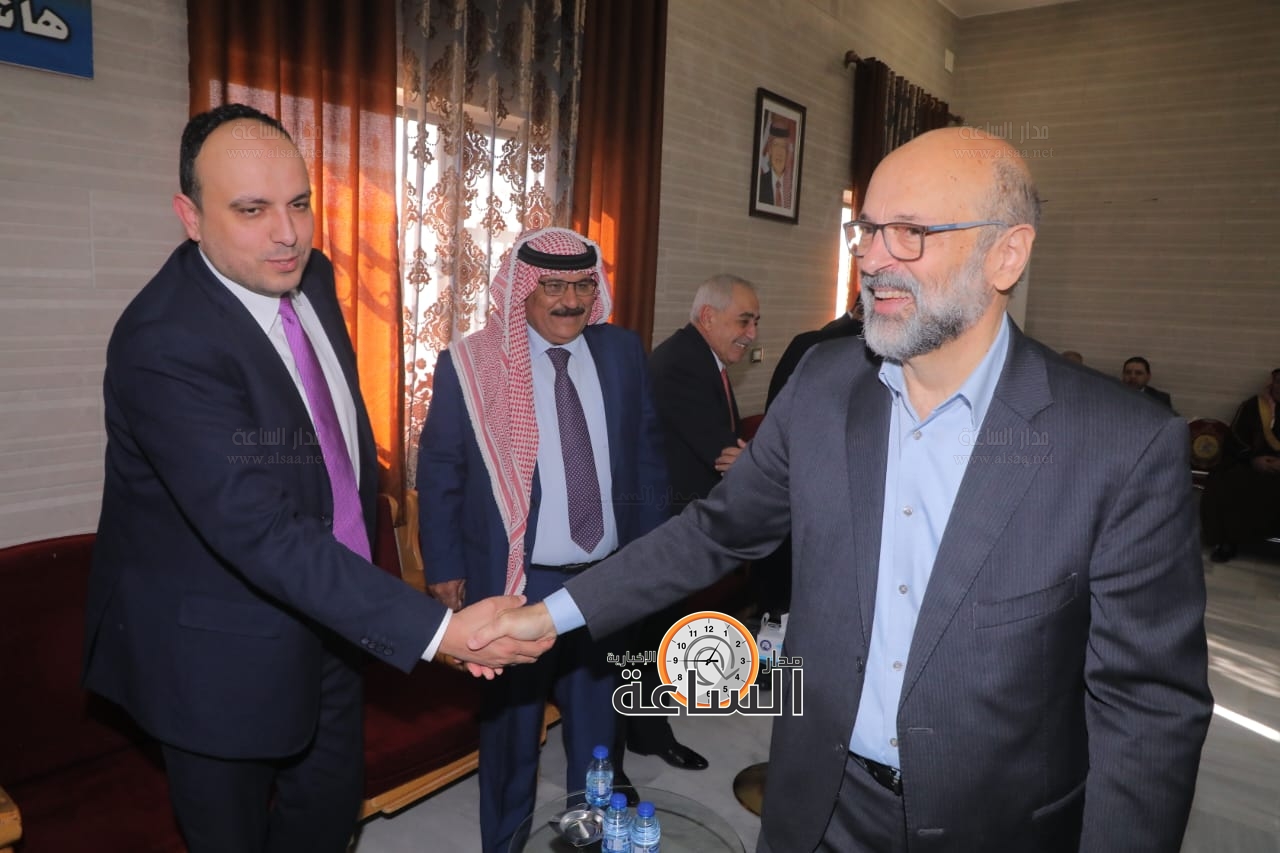 Madar Al-Saa Images 0.577173346585931