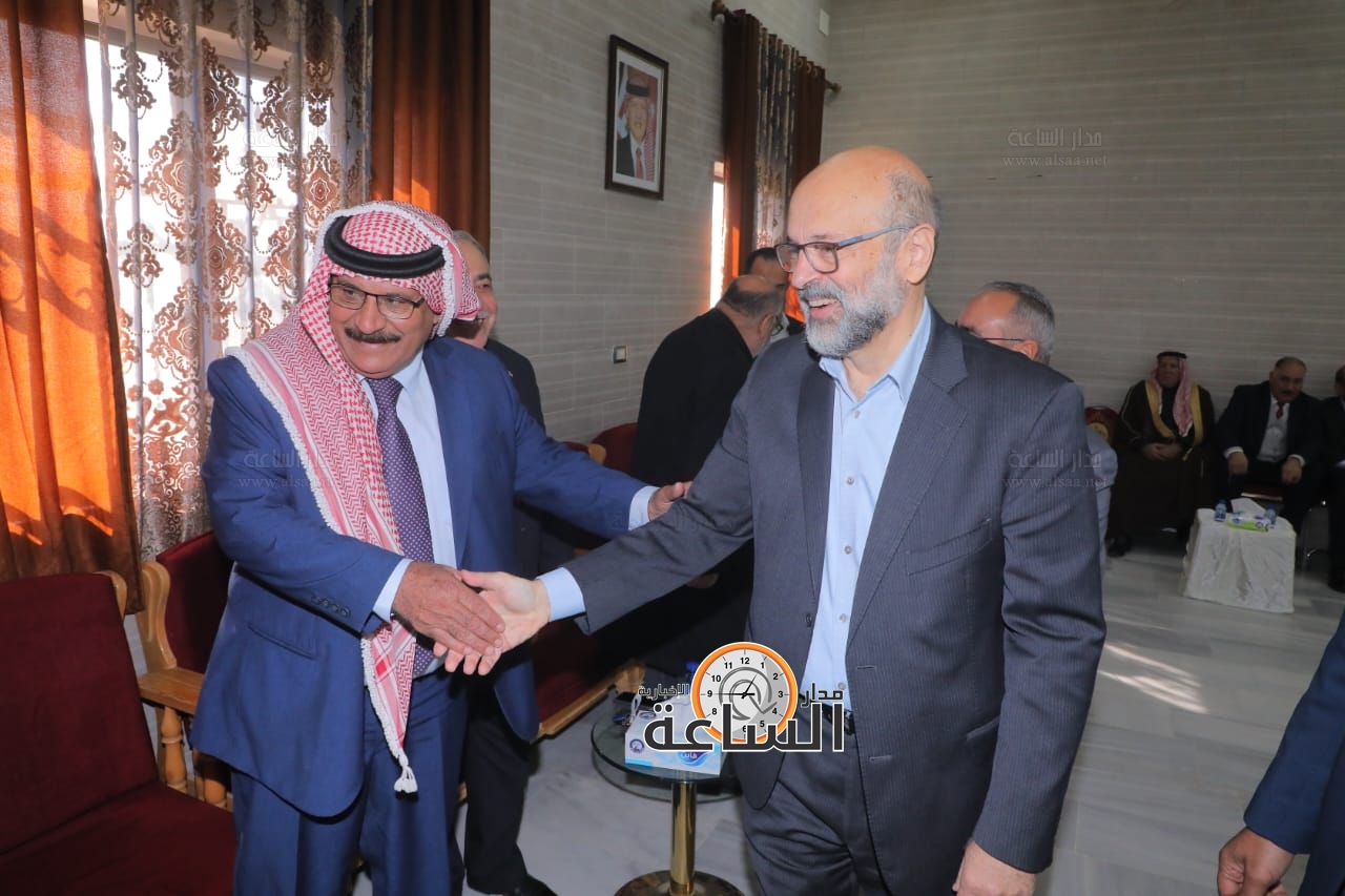 Madar Al-Saa Images 0.7185066690685871