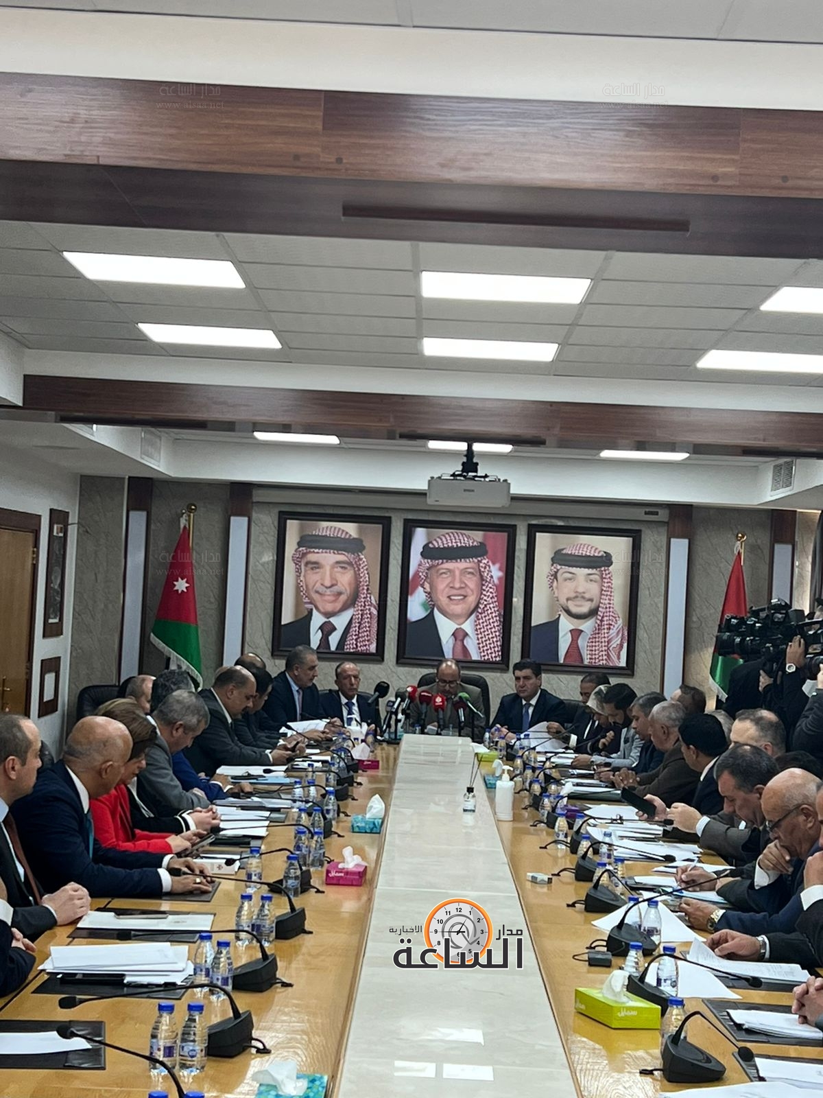 Madar Al-Saa Images 0.059789529295796395