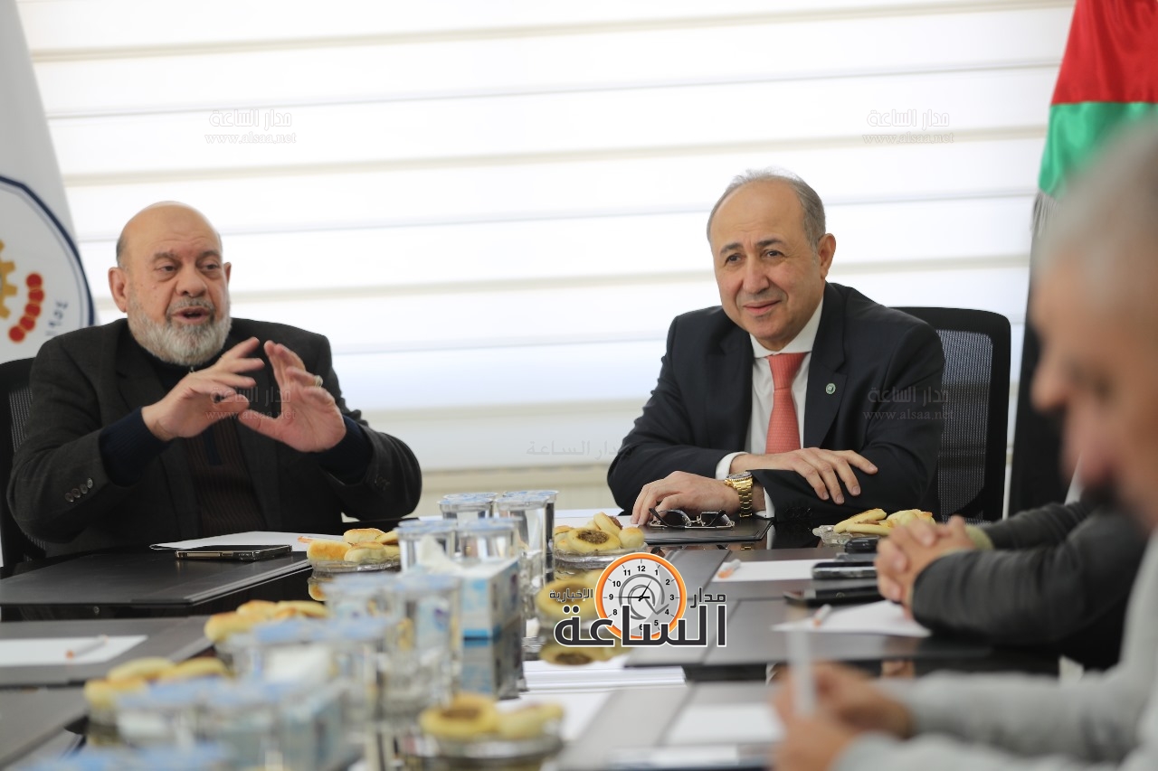 Madar Al-Saa Images 0.3971532358937073