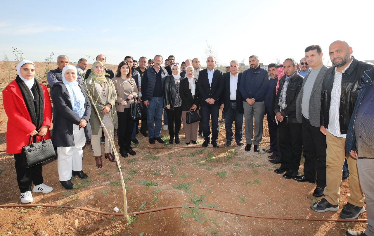 Madar Al-Saa Images 0.9587775809950074