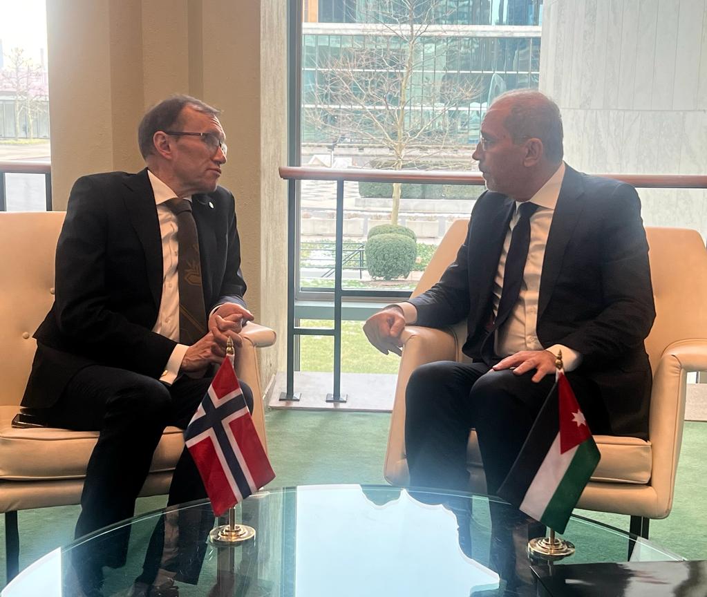 Madar Al-Saa Images 0.9722896548852631