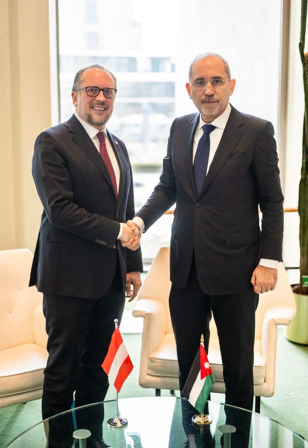 Madar Al-Saa Images 0.24826886973898632