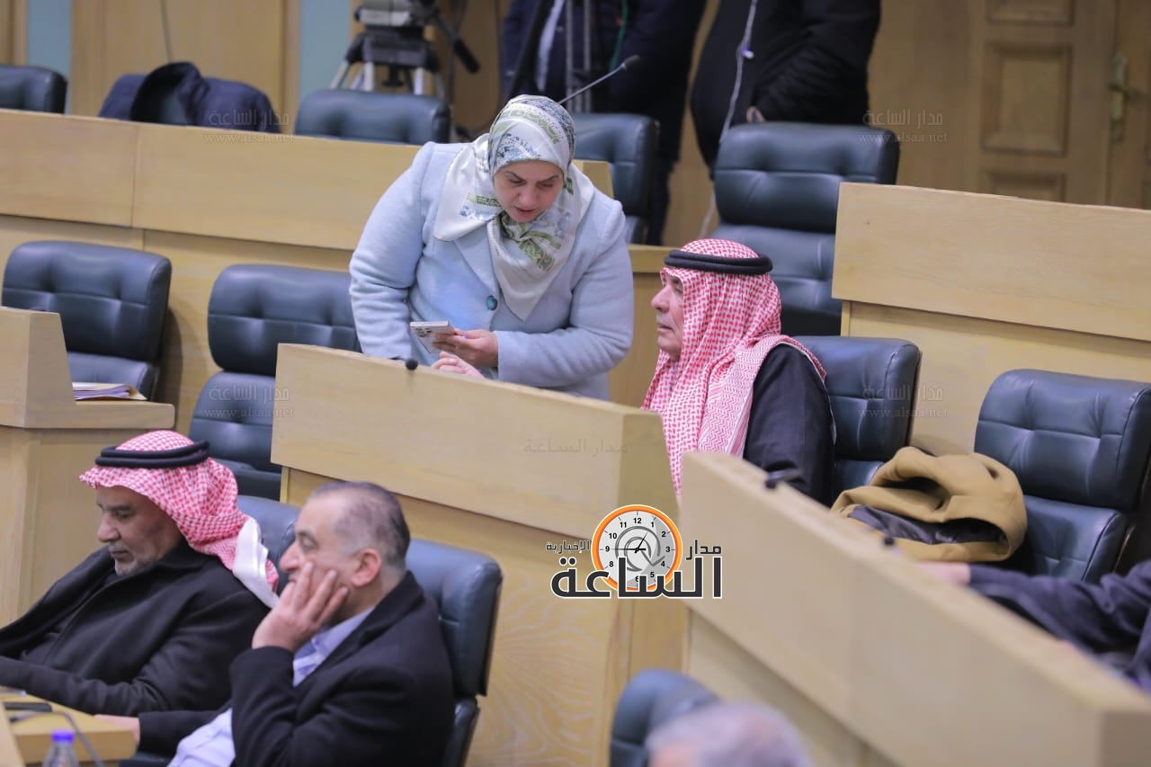 Madar Al-Saa Images 0.06078382043628383