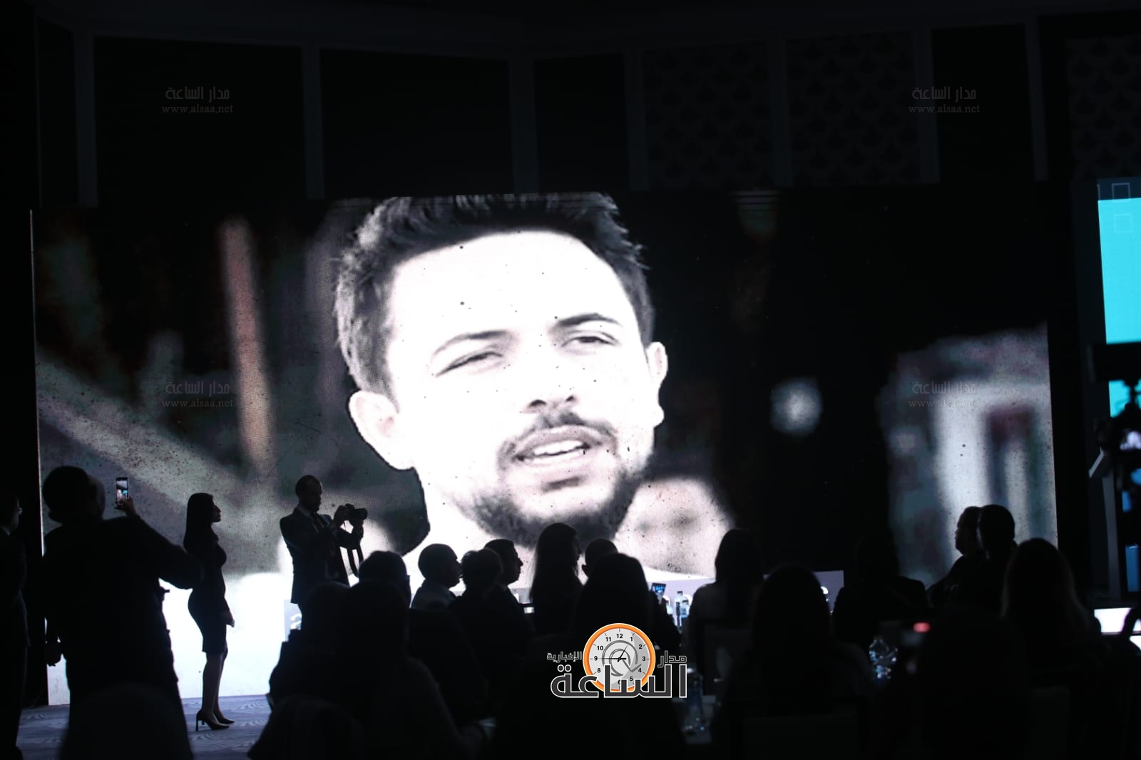 Madar Al-Saa Images 0.4859891886960348