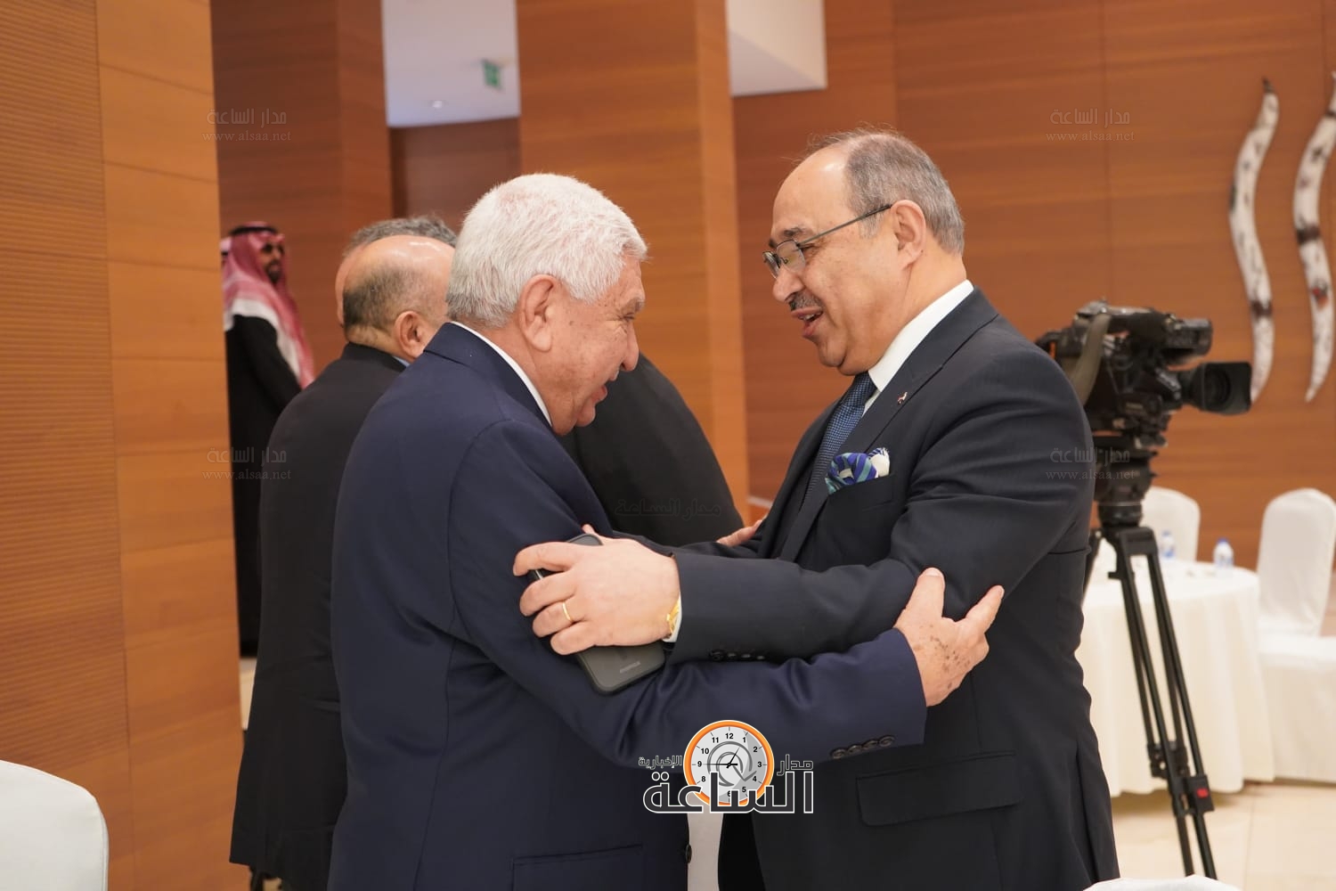 Madar Al-Saa Images 0.7049028061646663