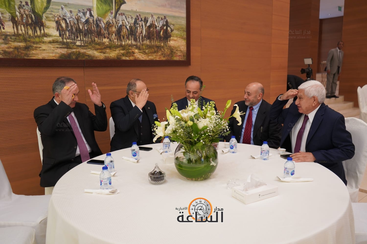 Madar Al-Saa Images 0.14430591782226698