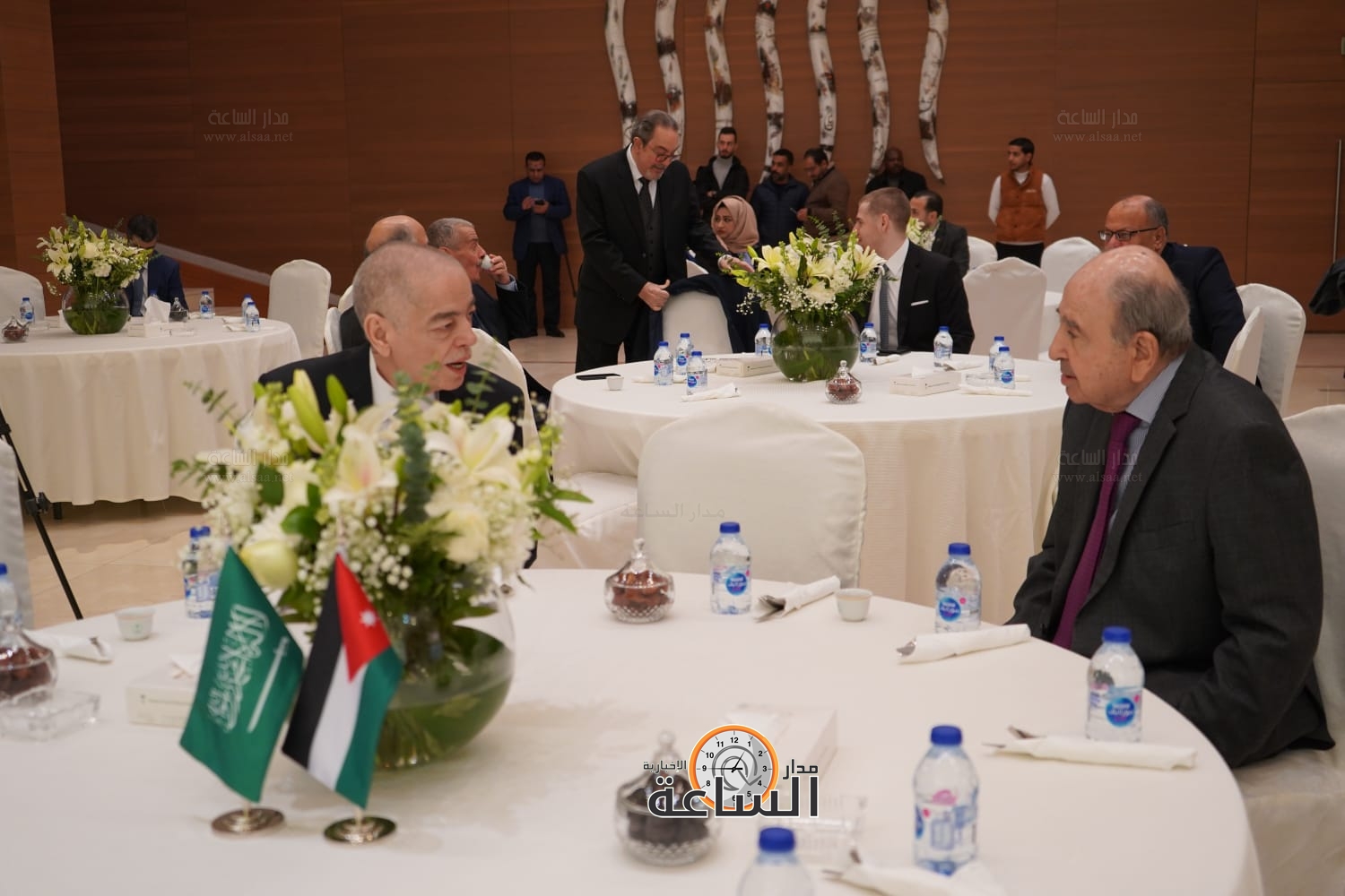 Madar Al-Saa Images 0.8969994228915328