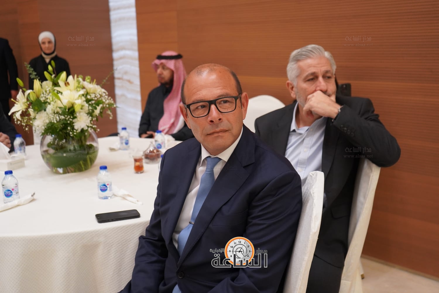 Madar Al-Saa Images 0.8817634584170837