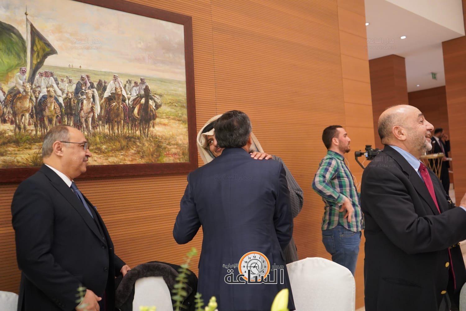 Madar Al-Saa Images 0.14037415890883342