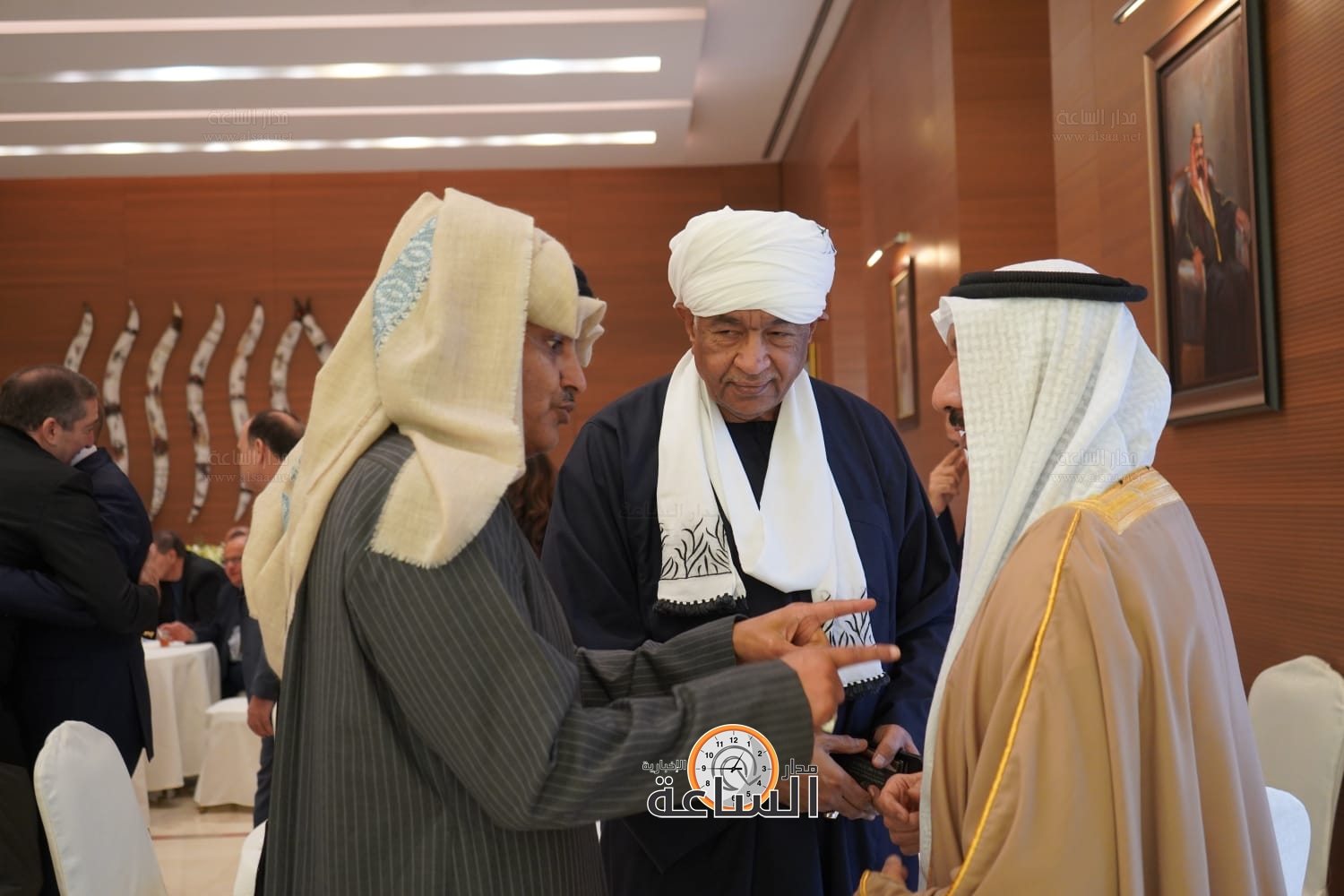 Madar Al-Saa Images 0.22747352667332277