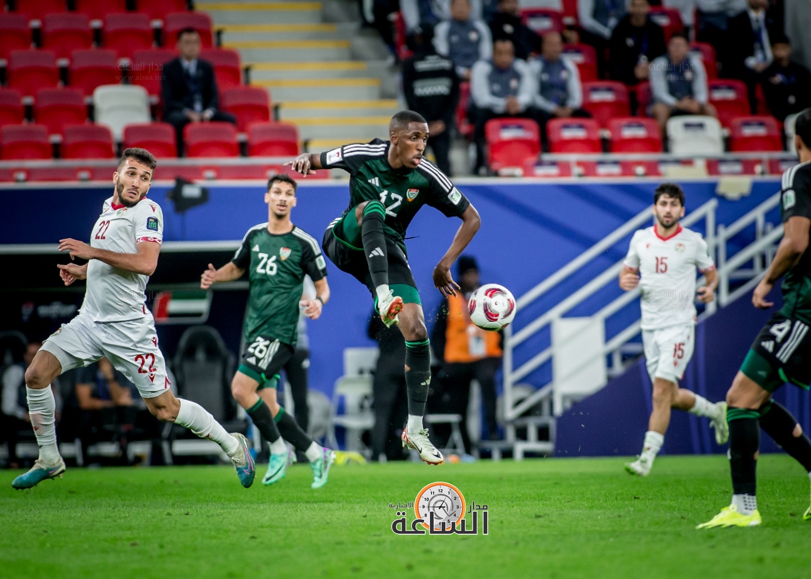 Madar Al-Saa Images 0.8008064923863323