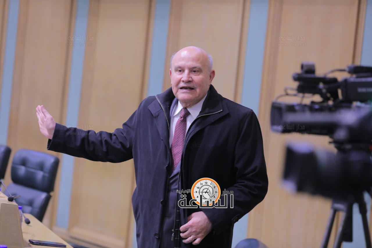 Madar Al-Saa Images 0.2433440354467744