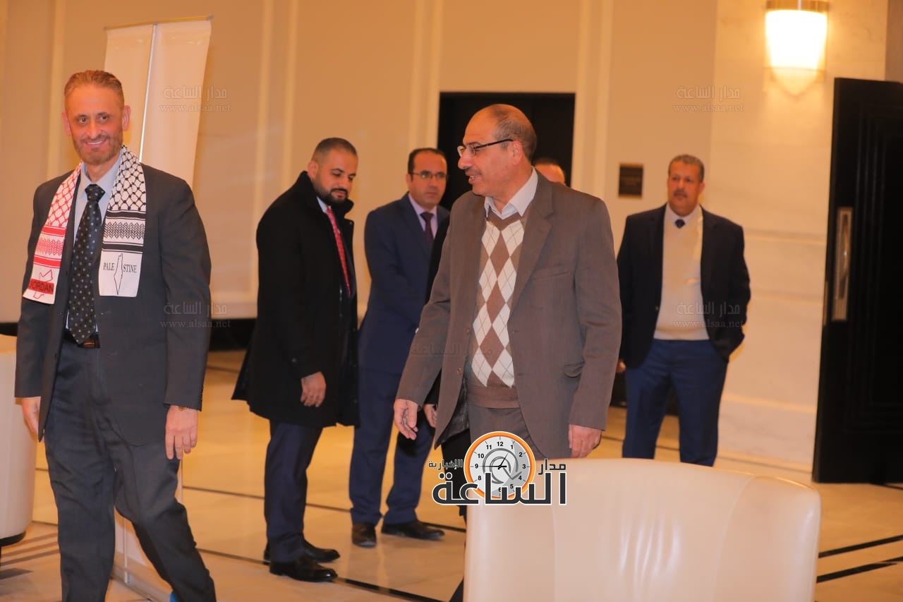 Madar Al-Saa Images 0.734718176433337