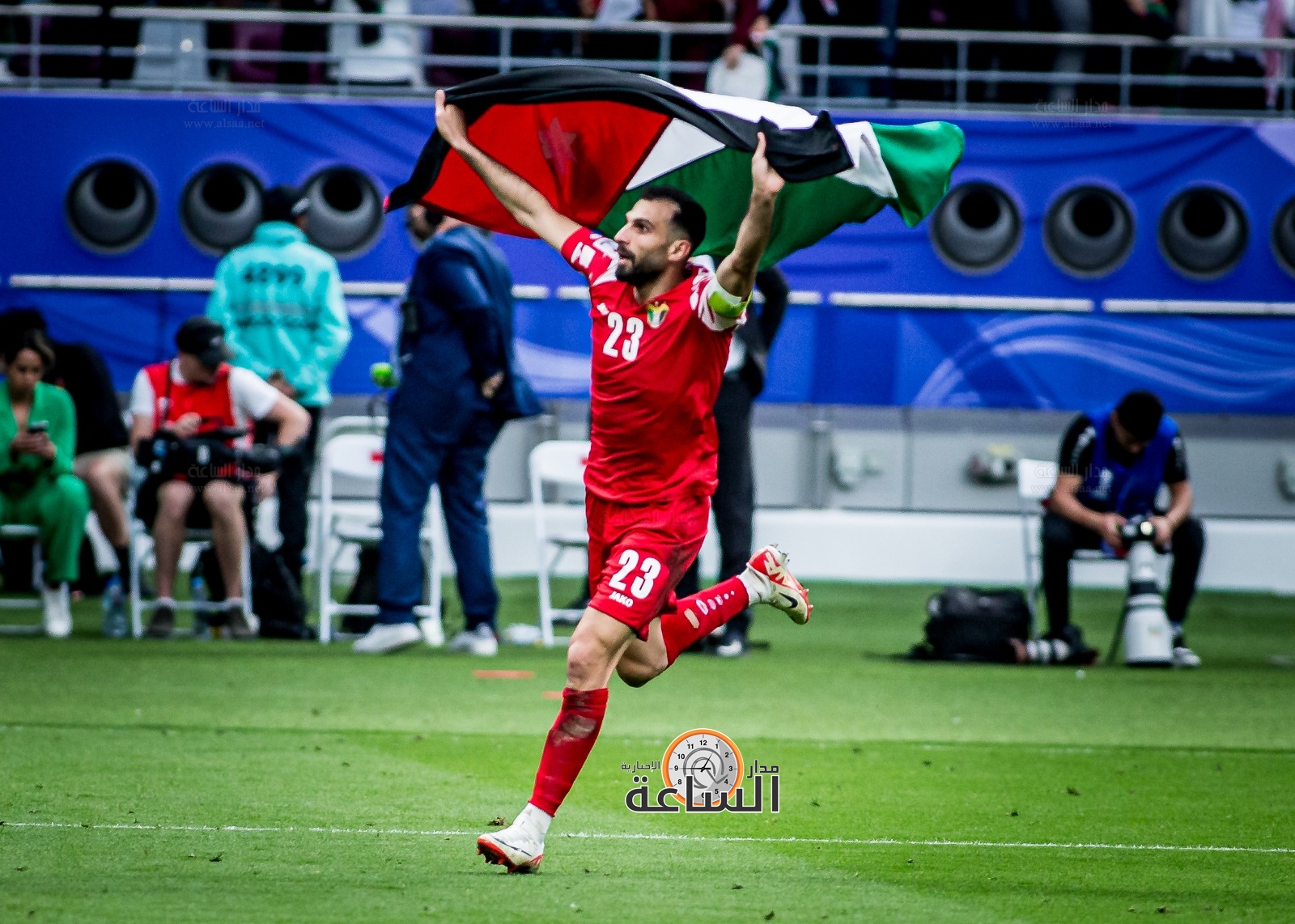 Madar Al-Saa Images 0.5189506488705569