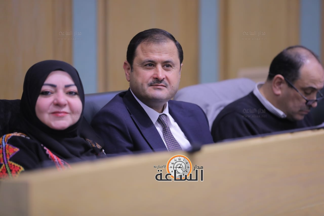 Madar Al-Saa Images 0.47132670176129077