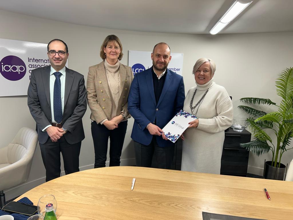 Madar Al-Saa Images 0.2891096558032078