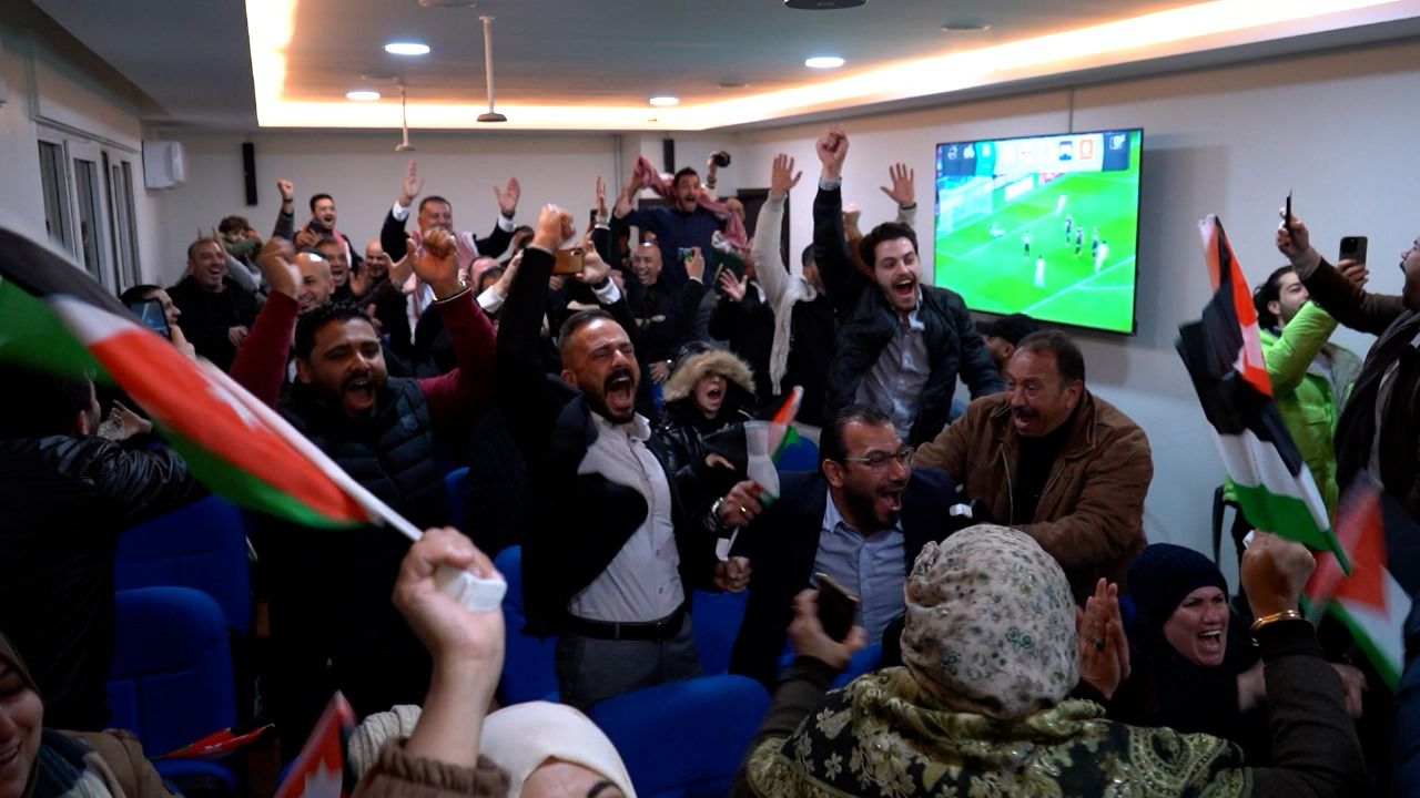 Madar Al-Saa Images 0.8213730678616264