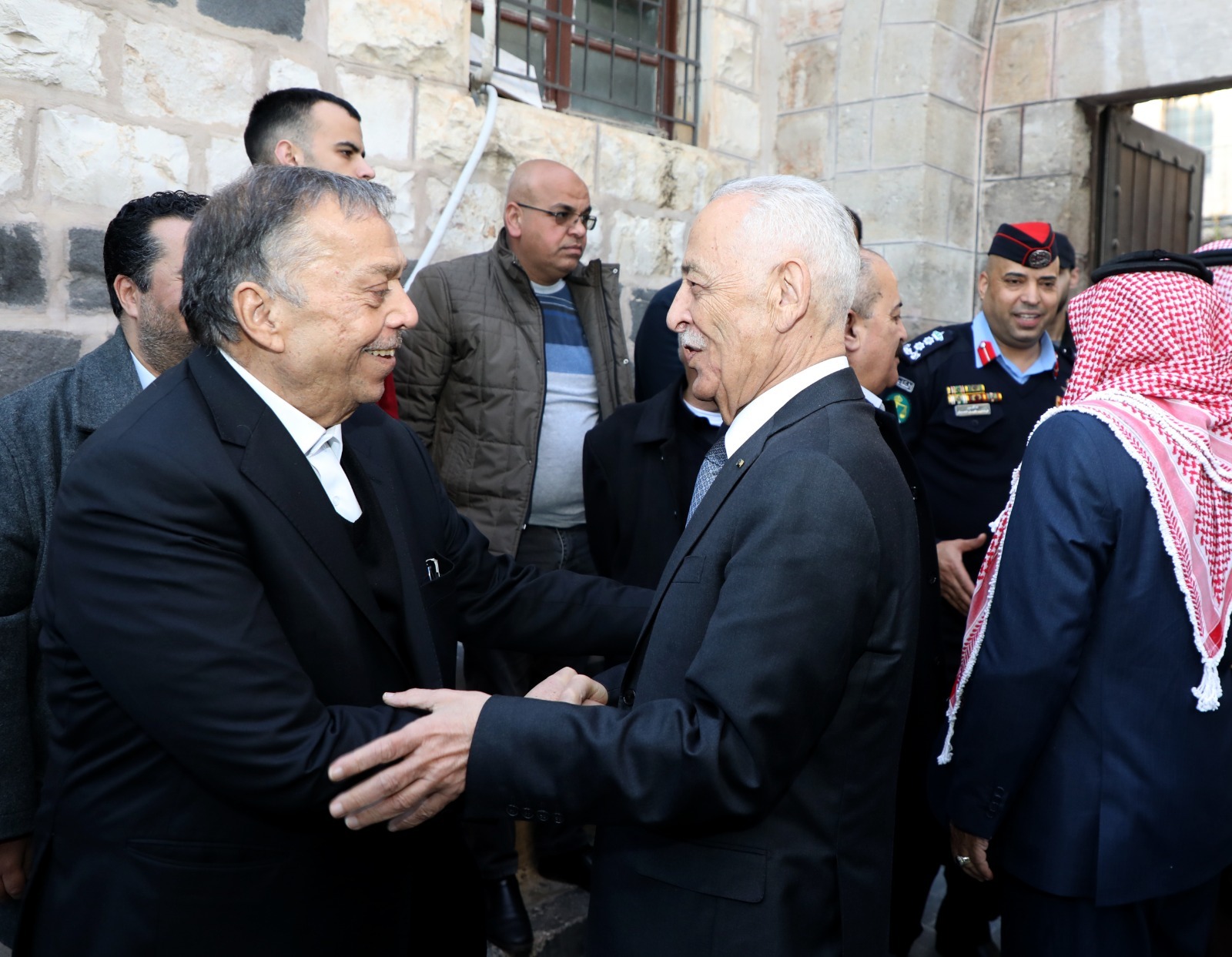 Madar Al-Saa Images 0.5542365615435523