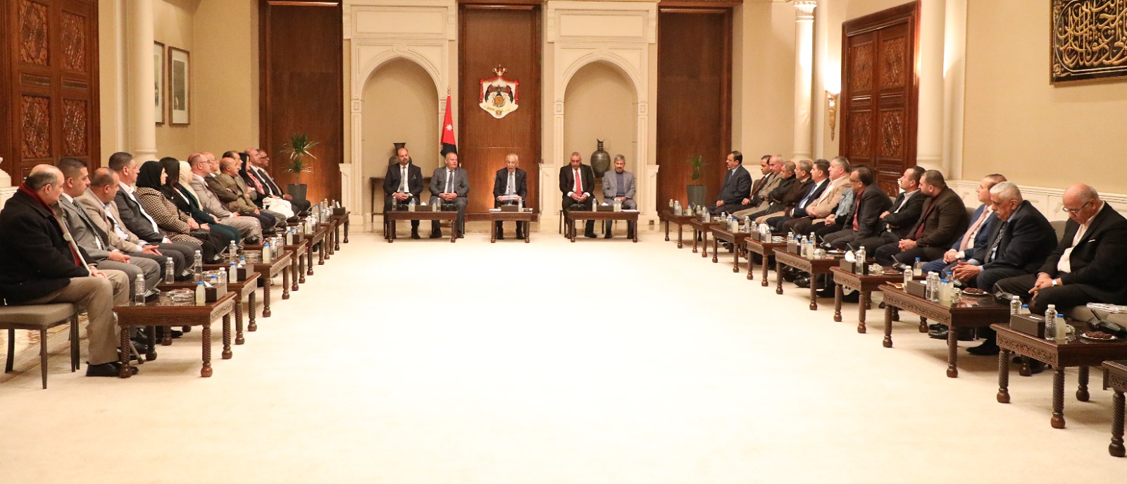 Madar Al-Saa Images 0.8354734037818268