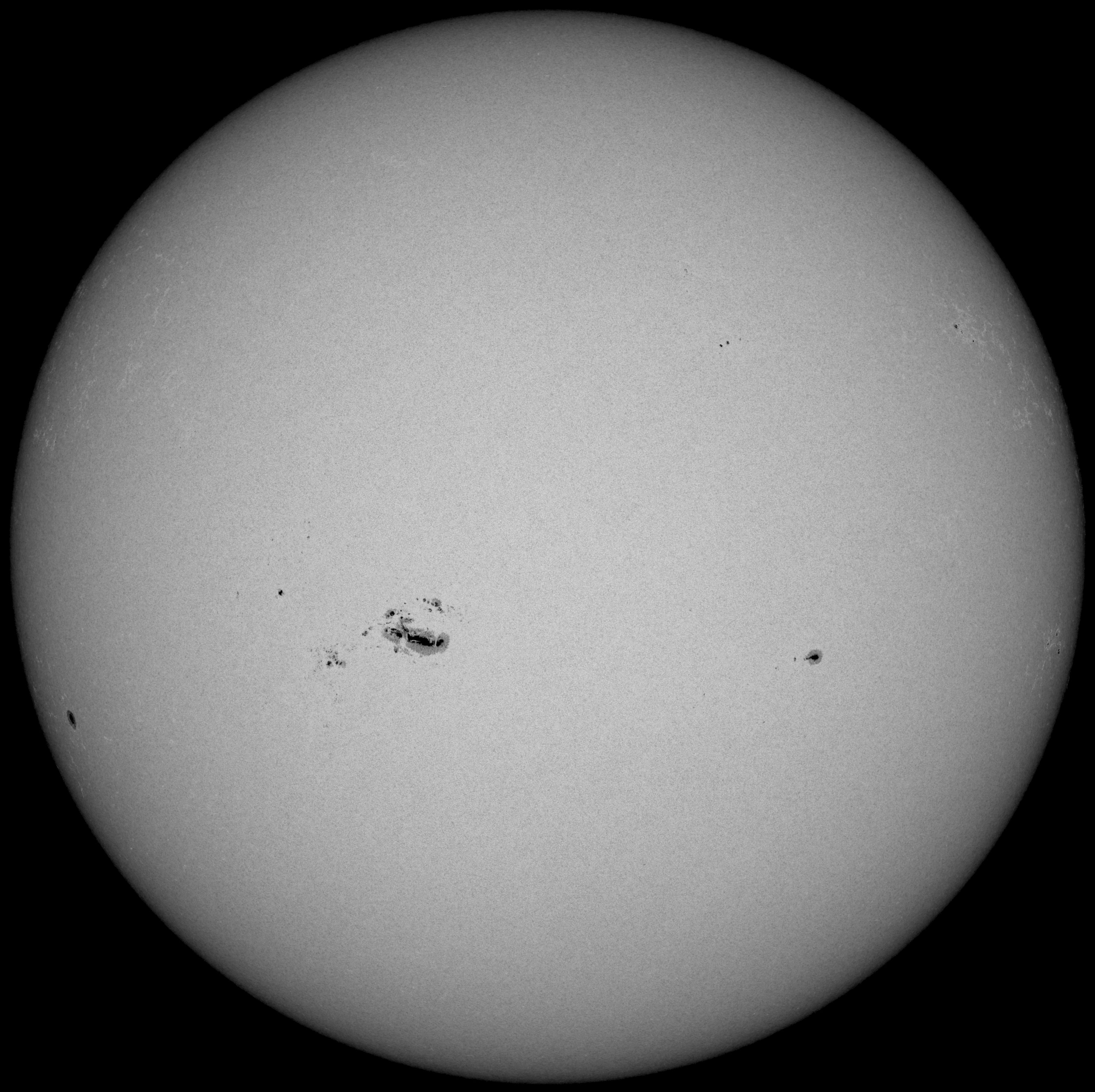 Madar Al-Saa Images 0.7208856777234856