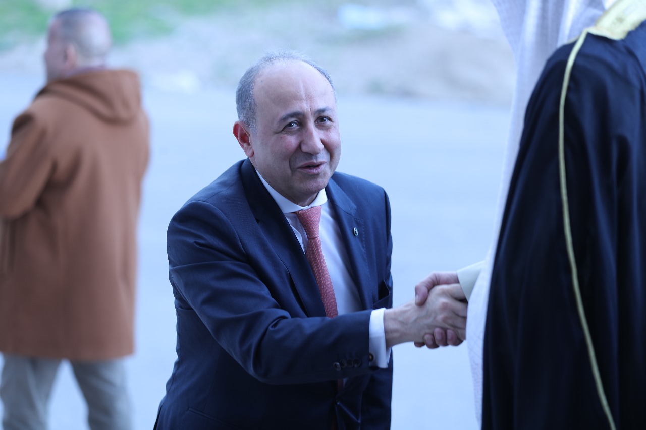 Madar Al-Saa Images 0.4382274396500645