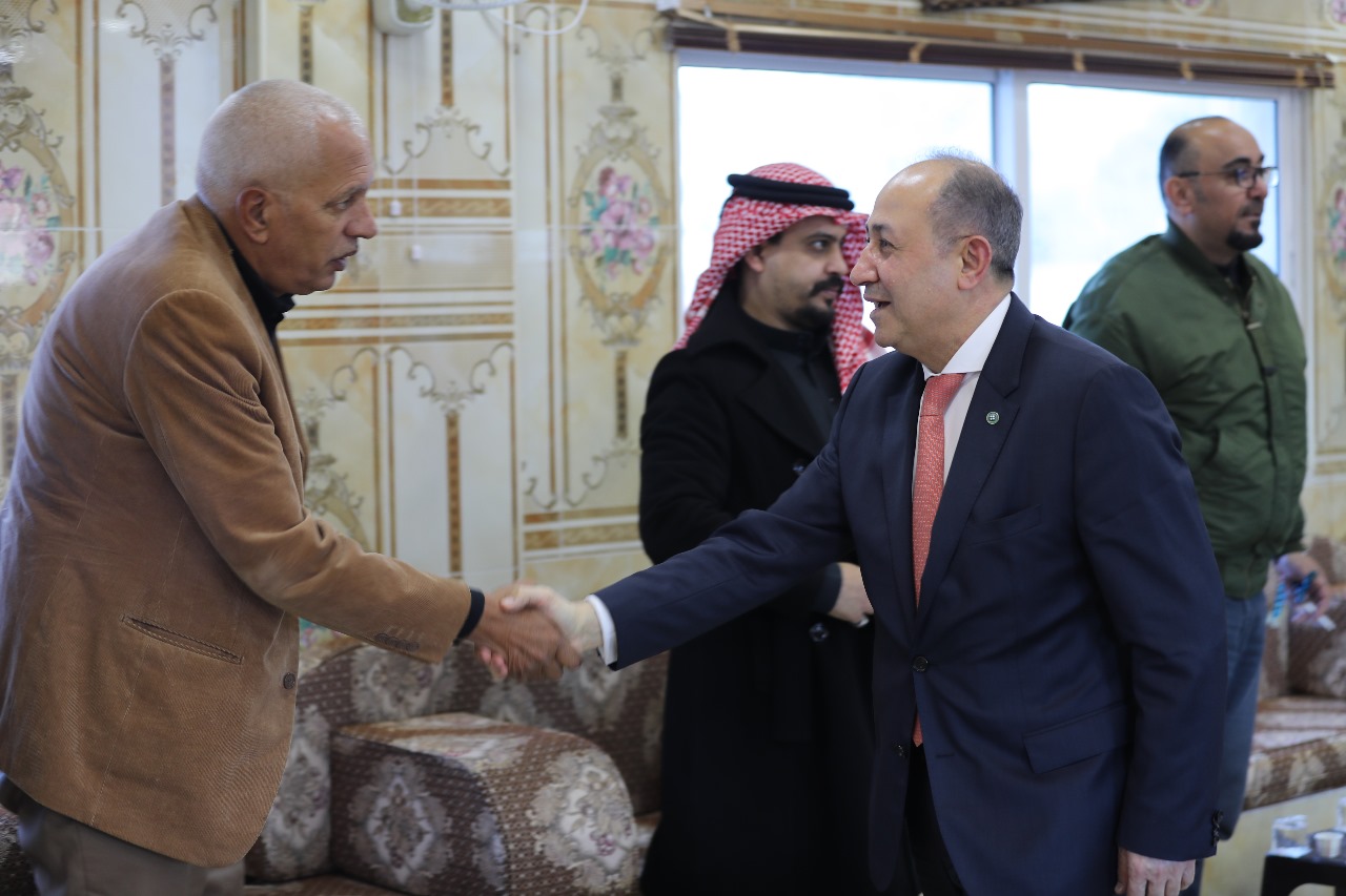 Madar Al-Saa Images 0.9559980659767735