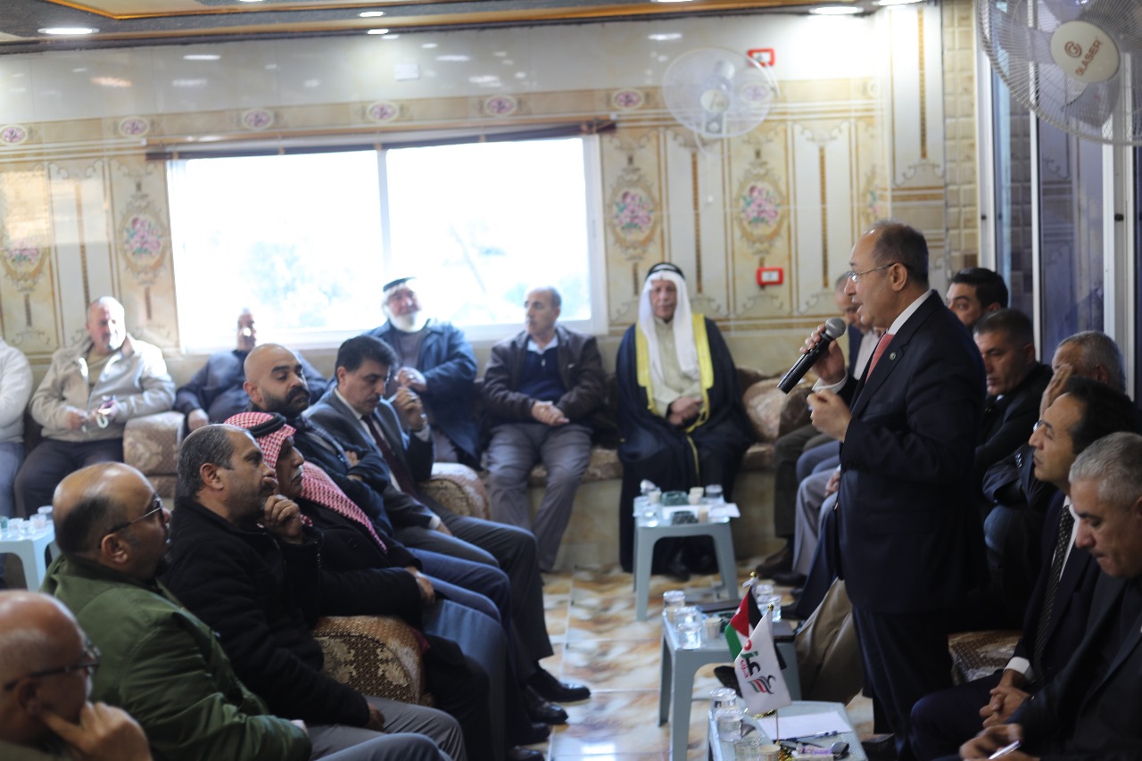 Madar Al-Saa Images 0.6971140376499247