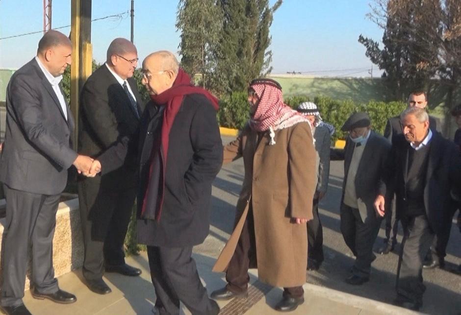 Madar Al-Saa Images 0.9916989836803702